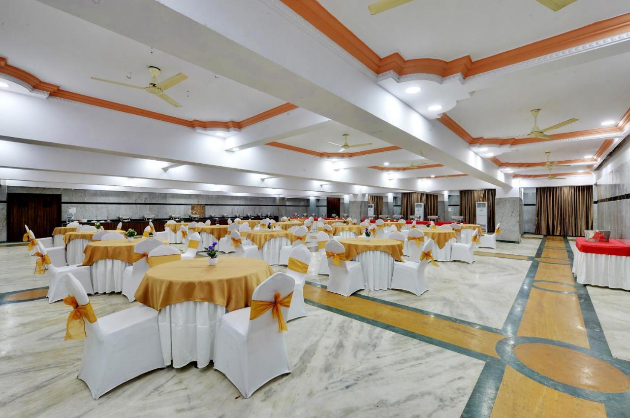 Manpho Bell Hotel & Convention Center Μπανγκαλόρ Εξωτερικό φωτογραφία